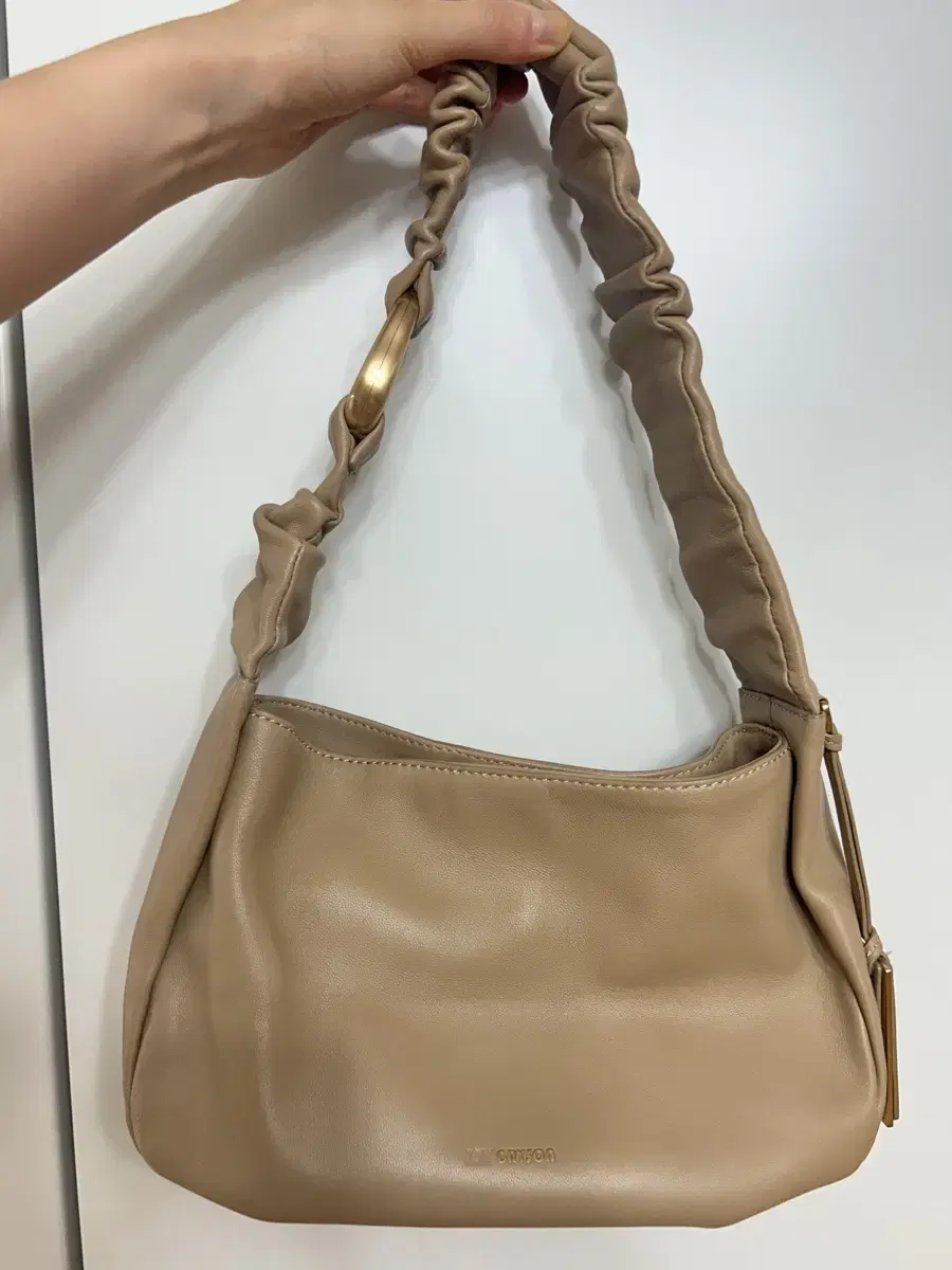 JOY GRYSON | 조이그라이슨 Joy Gryson Sierra Balloon Shoulder JOY GRYSON | 조이그라이슨 Joy Gryson Sierra Balloon Shoulder